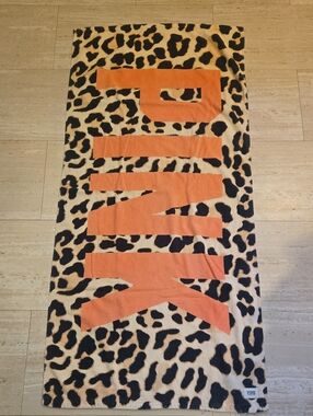 PINK Victoria's Secret Vintage Cheetah Print Beach Towel